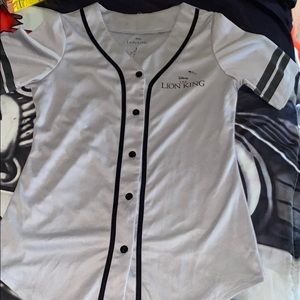 I am selling a Lion King top for a cheap price.